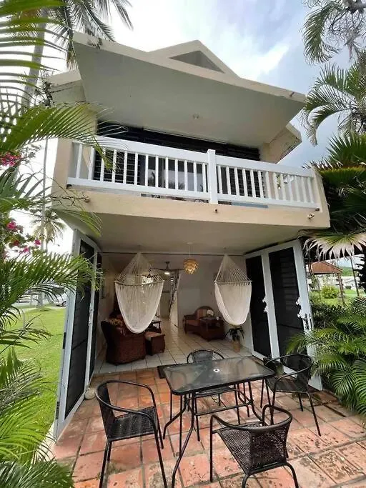 Campomar Beachfront 2Bdrm Villa In Arroyo location